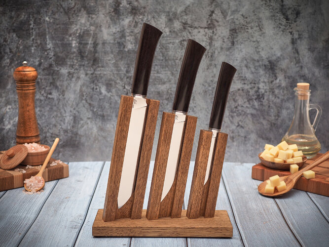 Набор ножей для кухни № 13, клинки из стали Bohler N690, рукояти из морёного граба + подставка под ножи в подарок