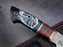 Нож Гепард-2, клинок из стали Bohler S390 в нержавеющих обкладках, рукоять рог буйвола, вставка хаотичный карбон, скримшоу, мокумэ-ганэ, формованные ножны-итальянская кожа растительного дубления