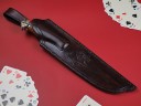 Нож Джокер, клинок из стали Bohler S390, рукоять художественное литье мельхиор, аризонское железное дерево айронвуд, элфорин, скримшоу, формованные ножны-итальянская кожа растительного дубления