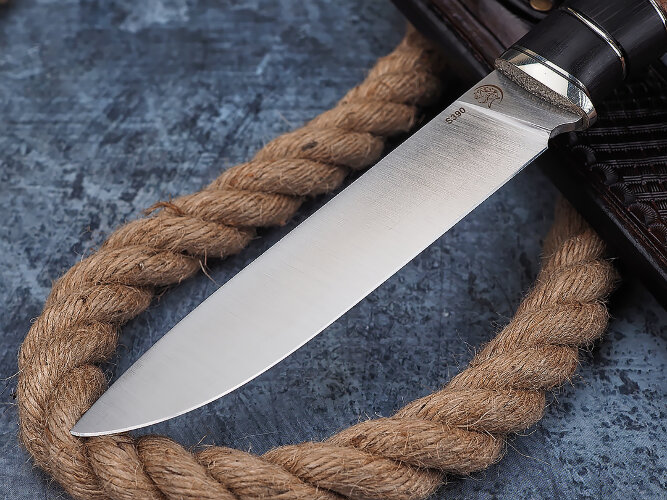 Нож Рысь, клинок из стали Bohler S390, рукоять морёный граб, аризонское железное дерево айронвуд, мозаичный пин, формованные ножны-итальянская кожа растительного дубления