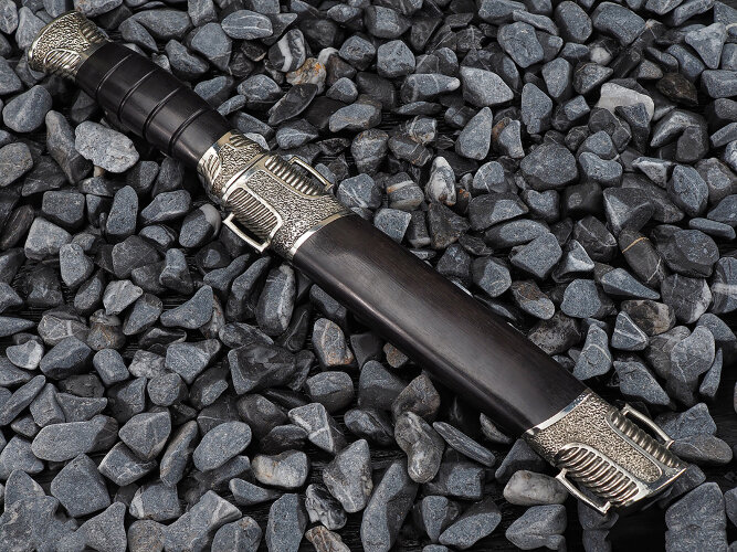 Нож Пластунский, клинок из стали Bohler S390, рукоять художественное литье мельхиор, морёный граб, ножны художественное литье мельхиор, морёный граб