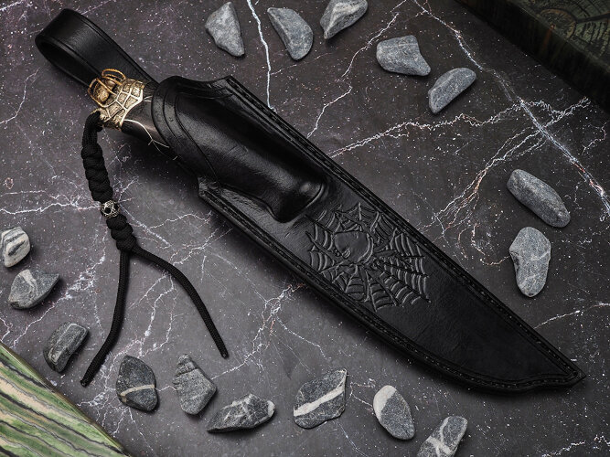 Нож Хищник, клинок из стали Bohler S390, рукоять художественное литье мельхиор, морёный граб, инкрустация серебром, формованные ножны-итальянская кожа растительного дубления 