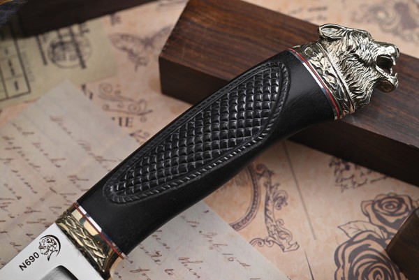 Нож Путник, клинок из стали Bohler N690, художественное литье мельхиор, рукоять морёный граб резной 
