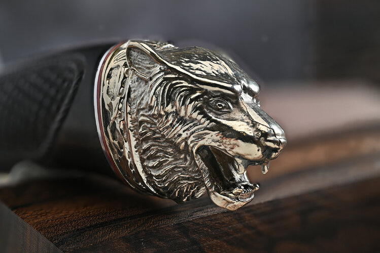 Нож Путник, клинок из стали Bohler N690, художественное литье мельхиор, рукоять морёный граб резной