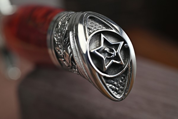Нож Авторская Финка НКВД, клинок из стали Bohler N690, рукоять художественное литье мельхиор, стабилизированная карельская береза