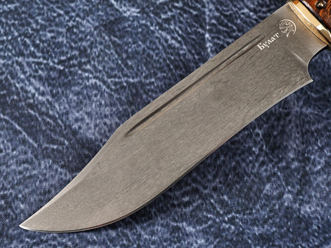 Нож Аллигатор, клинок из тигельного булата, рукоять, стабилизированный бивень мамонта, айронвуд, морёный граб с резной