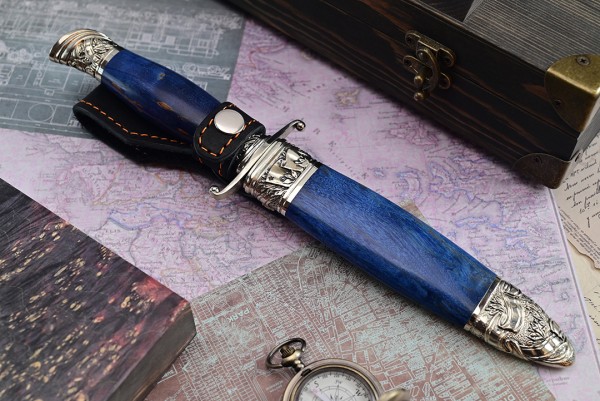 Нож Авторская Финка НКВД, клинок из стали Bohler S390, рукоять художественное литье мельхиор, стабилизированная карельская береза синяя, ножны художественное литье мельхиор, стабилизированная карельская береза