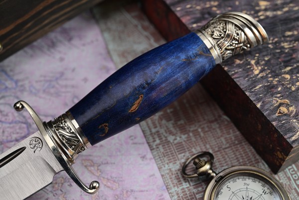 Нож Авторская Финка НКВД, клинок из стали Bohler S390, рукоять художественное литье мельхиор, стабилизированная карельская береза синяя, ножны художественное литье мельхиор, стабилизированная карельская береза