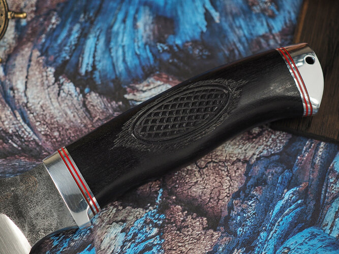 Нож Диверсант, клинок из кованой стали Х12МФ, рукоять морёный граб с резьбой ручной работы, дюраль