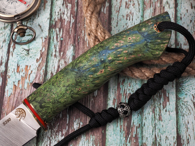 Нож Лесник, клинок из стали Bohler S390, рукоять стабилизированный кап клена