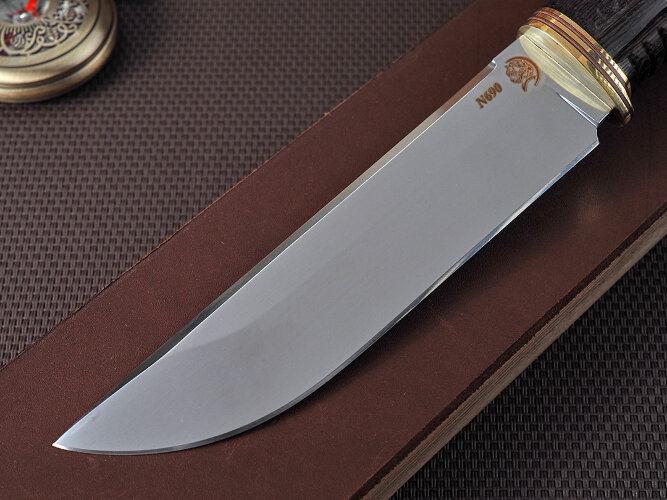 Нож Мангуст, клинок из стали Bohler N690, рукоять дерево венге