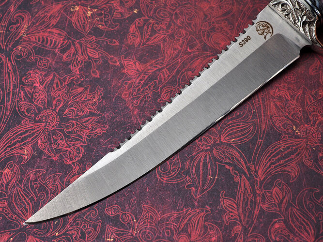 Нож Рыбак, клинок из стали Bohler S390, рукоять мореный граб, вставка стабилизированный зуб мамонта