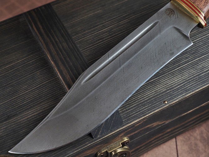 Нож Аллигатор, клинок из алмазной стали ХВ5, рукоять бубинга, граб резной