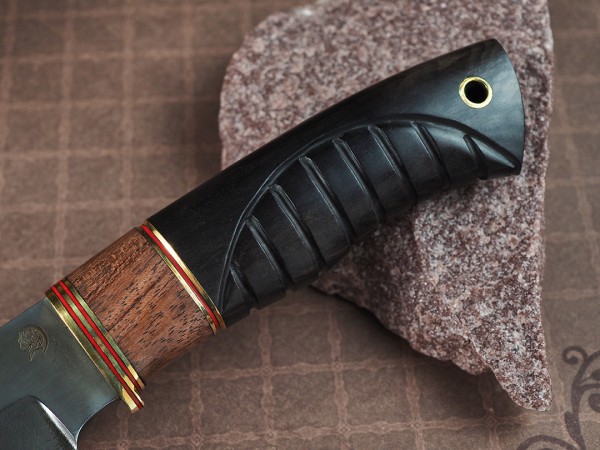 Нож Аллигатор, клинок из алмазной стали ХВ5, рукоять бубинга, граб резной