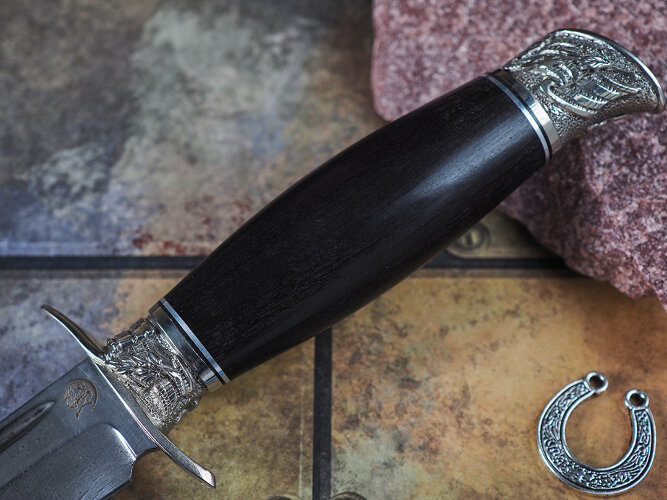 Нож Финка НКВД, клинок из алмазной стали ХВ5, рукоять художественное литьё мельхиор, морёный граб