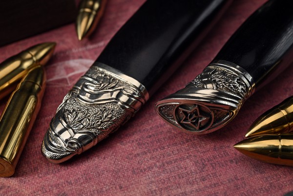 Нож Авторская Финка НКВД, клинок из стали Bohler ELMAX, рукоять художественное литье мельхиор, морёный граб, ножны художественное литье мельхиор, морёный граб