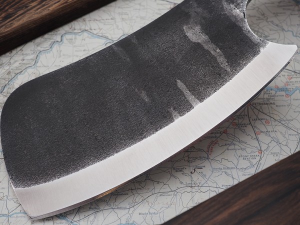 Тяпка №1, цельнометаллическая, клинок выполнен из кованной стали 95Х18, накладки морёный граб, дюраль