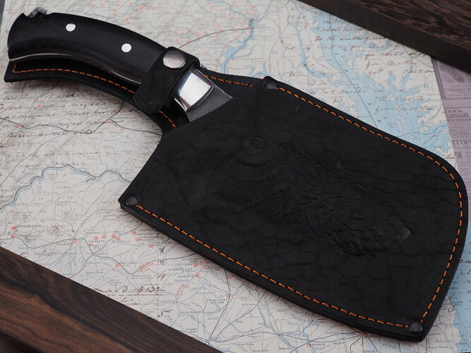 Тяпка №1, цельнометаллическая, клинок выполнен из кованной стали 95Х18, накладки морёный граб, дюраль