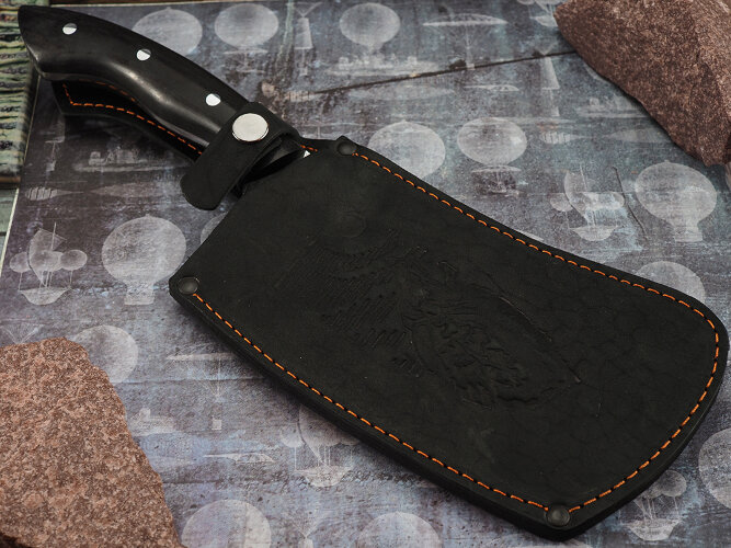 Тяпка №2, цельнометаллическая, клинок выполнен из кованной стали Х12МФ, накладки мореный граб