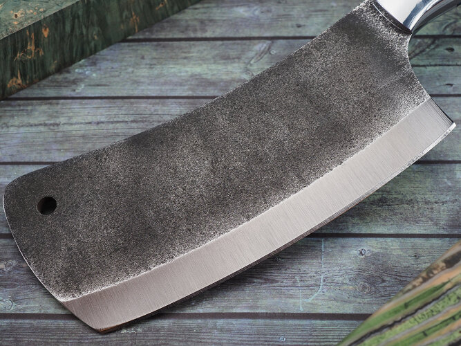 Тяпка №2, цельнометаллическая, клинок выполнен из кованной стали 95Х18, накладки стабилизированная карельская береза, дюраль