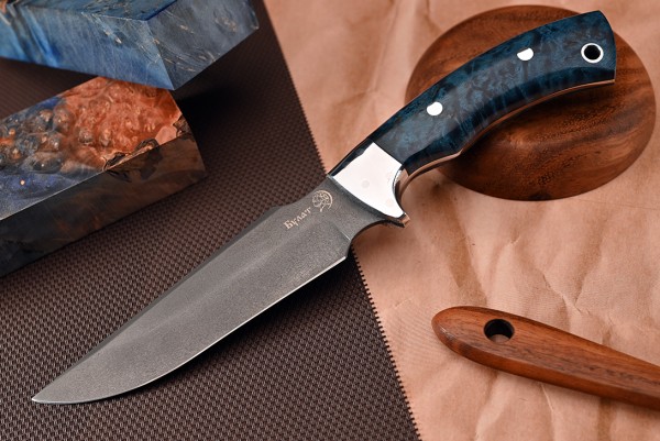 Нож Тигр, клинок из тигельного булата, цельнометаллический, накладки стабилизированная карельская береза, дюраль