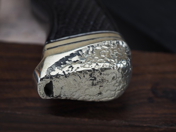 Нож Волк, клинок из кованой стали Х12МФ, рукоять художественное литье мельхиор, морёный граб