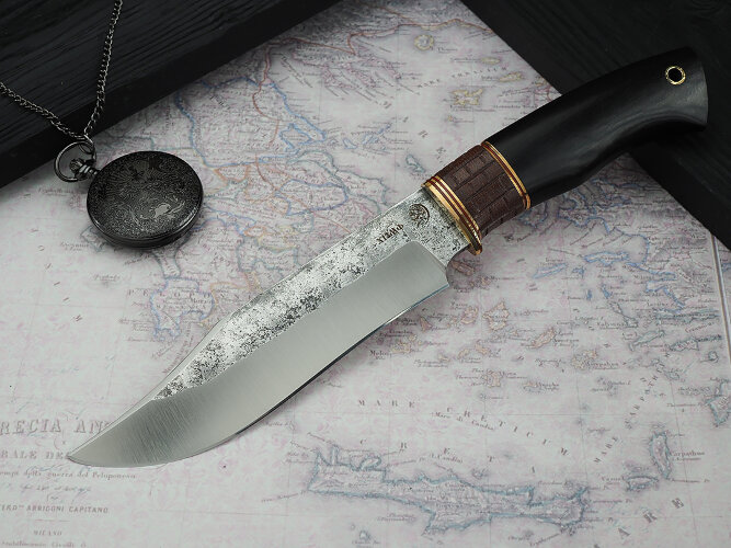 Нож Аллигатор, клинок из кованой стали Х12МФ, рукоять морёный граб, вставка текстолит