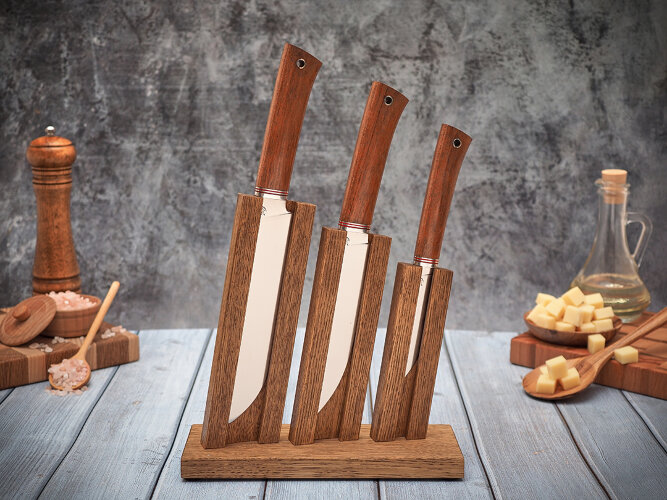 Набор ножей для кухни № 9, клинки из кованой стали Х12МФ, рукояти из дерева бубинга + подставка под ножи