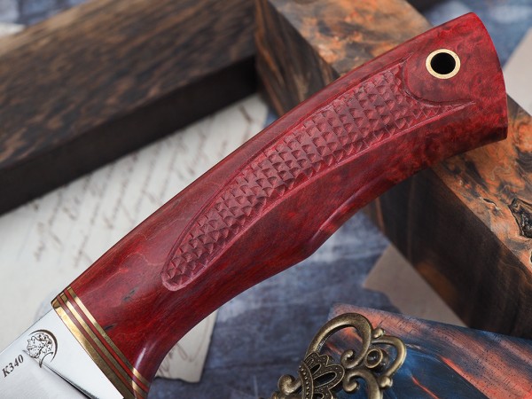 Нож Лиса, клинок из стали Bohler K340, рукоять стабилизированная карельская береза