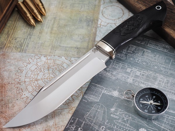 Нож Аллигатор, клинок из стали Bohler K340, рукоять морёный граб с резьбой ручной работы