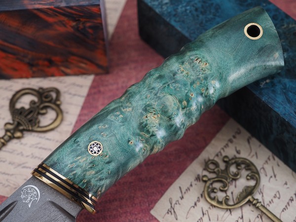 Нож Вепрь, клинок из тигельного булата, рукоять стабилизированный кап клена, мозаичный пин