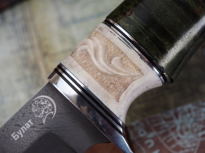 Нож Турист, клинок из тигельного булата, рукоять стабилизированная карельская береза, элфорин