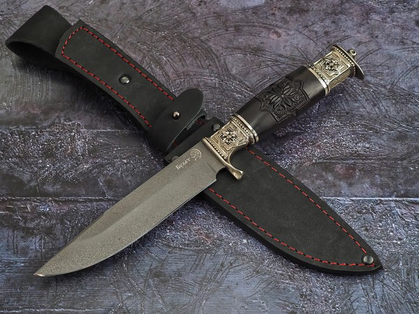 Нож Беркут, клинок из тигельного булата, рукоять художественное литье мельхиор, морёный граб с резьбой ручной работы