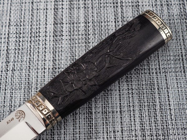 Нож Танто, клинок из стали Bohler К340, рукоять художественное литье мельхиор, морёный граб с резьбой ручной работы