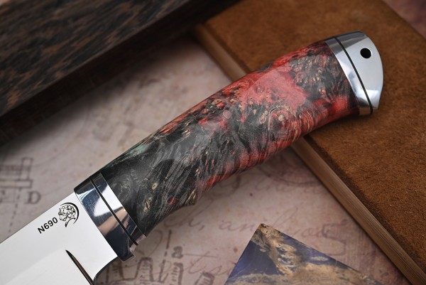 Нож Егерь, клинок из стали Bohler N690, рукоять дюраль, стабилизированный кап клена