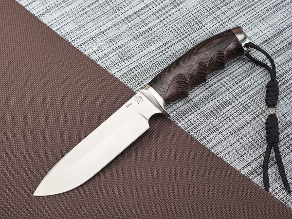 Нож Ворон, клинок из стали Bohler S390, рукоять литье мельхиор, дерево венге, под пальцы