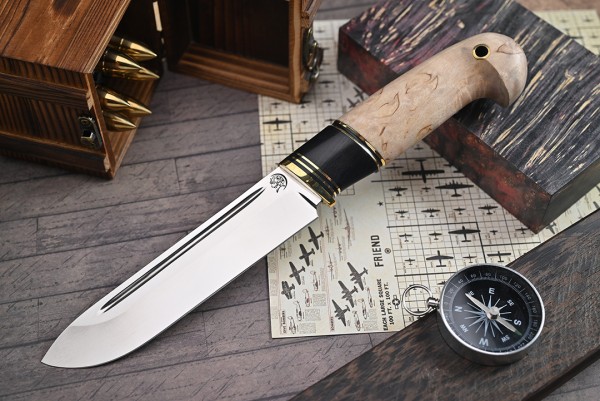 Нож Вепрь, клинок из стали Bohler N690, рукоять граб, карельская береза