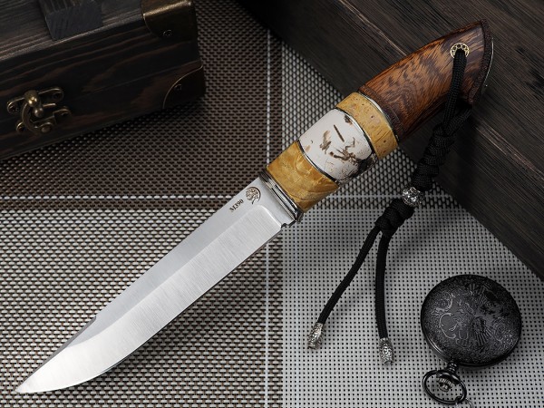 Нож Волк, клинок из стали Bohler М390, рукоять стабилизированная карельская береза, стабилизированный бивень мамонта, айронвуд