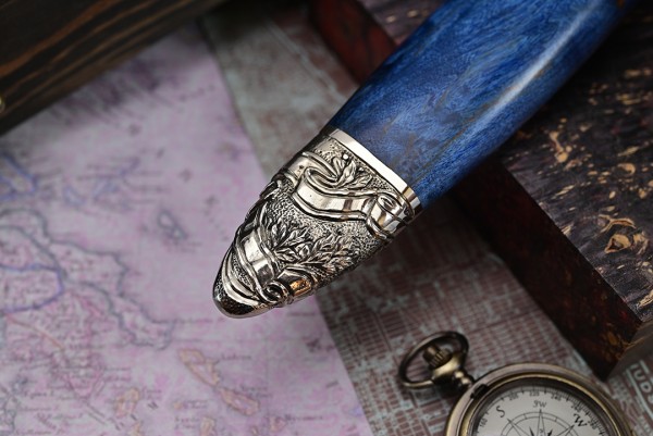 Нож Авторская Финка НКВД, клинок из стали Bohler S390, рукоять художественное литье мельхиор, стабилизированная карельская береза синяя, ножны художественное литье мельхиор, стабилизированная карельская береза