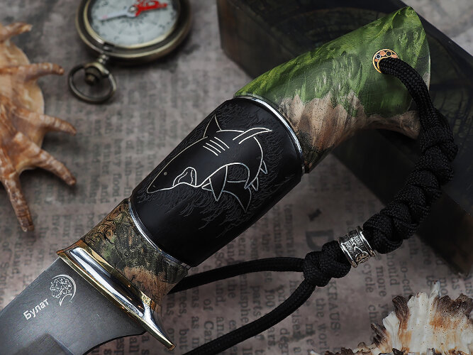 Нож Акула, клинок из тигельного булата, рукоять мореный граб резной, инкрустация, вставки стабилизированная карельская береза