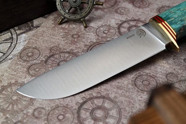 Нож Ласка, клинок из стали Bohler ELMAX, рукоять стабилизированная карельская береза