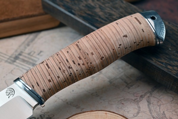 Нож Вепрь, клинок из стали Bohler ELMAX, рукоять наборная береста, дюраль