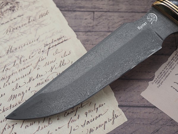 Нож Тигр, клинок из тигельного булата, рукоять морёный граб, инкрустация, вставка стабилизированный зуб мамонта