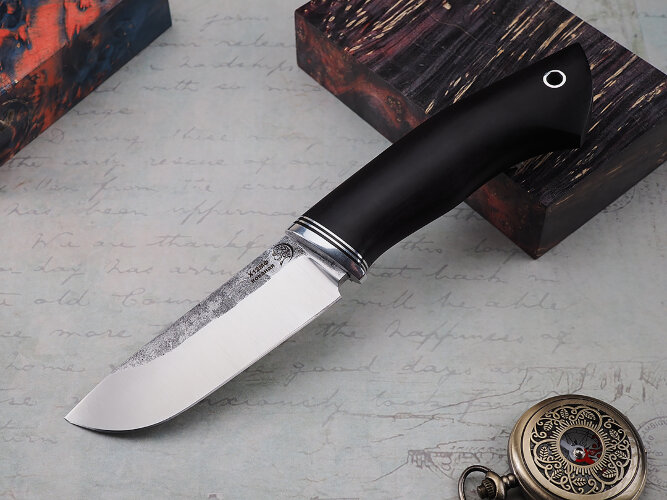 Нож Бобр, клинок из кованой стали Х12МФ, рукоять морёный граб